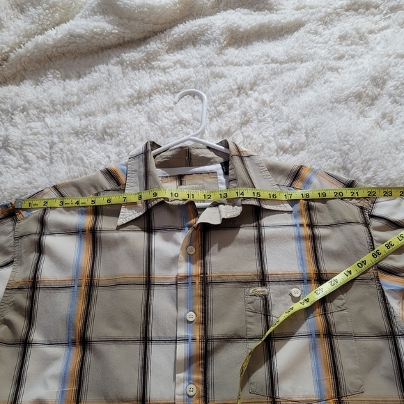 Men's Enyce Size Medium Short Sleeve Button-down Plaid Shirt Tan w/Gold & Blue - Picture 10 of 13